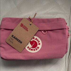 Fjallraven Kånken Hip Bag in Pink